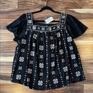 NWT Torrid Square Neck Flutter Sleeve top in a size 2 2x 18 20